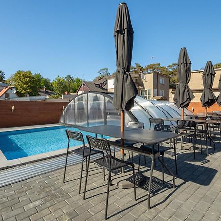 Pod Winogronem - Apartamenty Z Basenem I Wyzywieniem Поберово Экстерьер фото