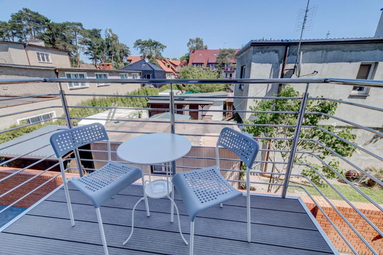 Pod Winogronem - Apartamenty Z Basenem I Wyzywieniem Поберово Экстерьер фото