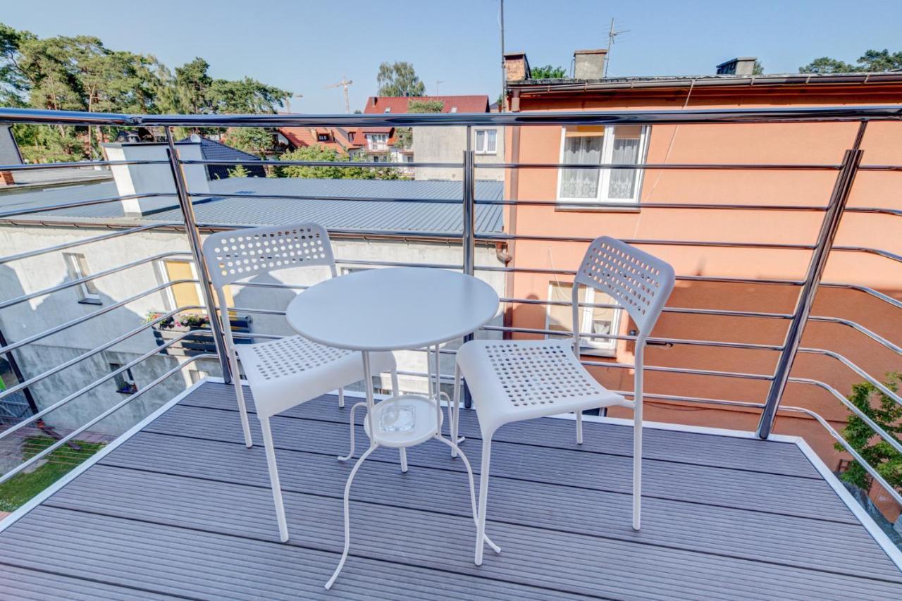 Pod Winogronem - Apartamenty Z Basenem I Wyzywieniem Поберово Экстерьер фото