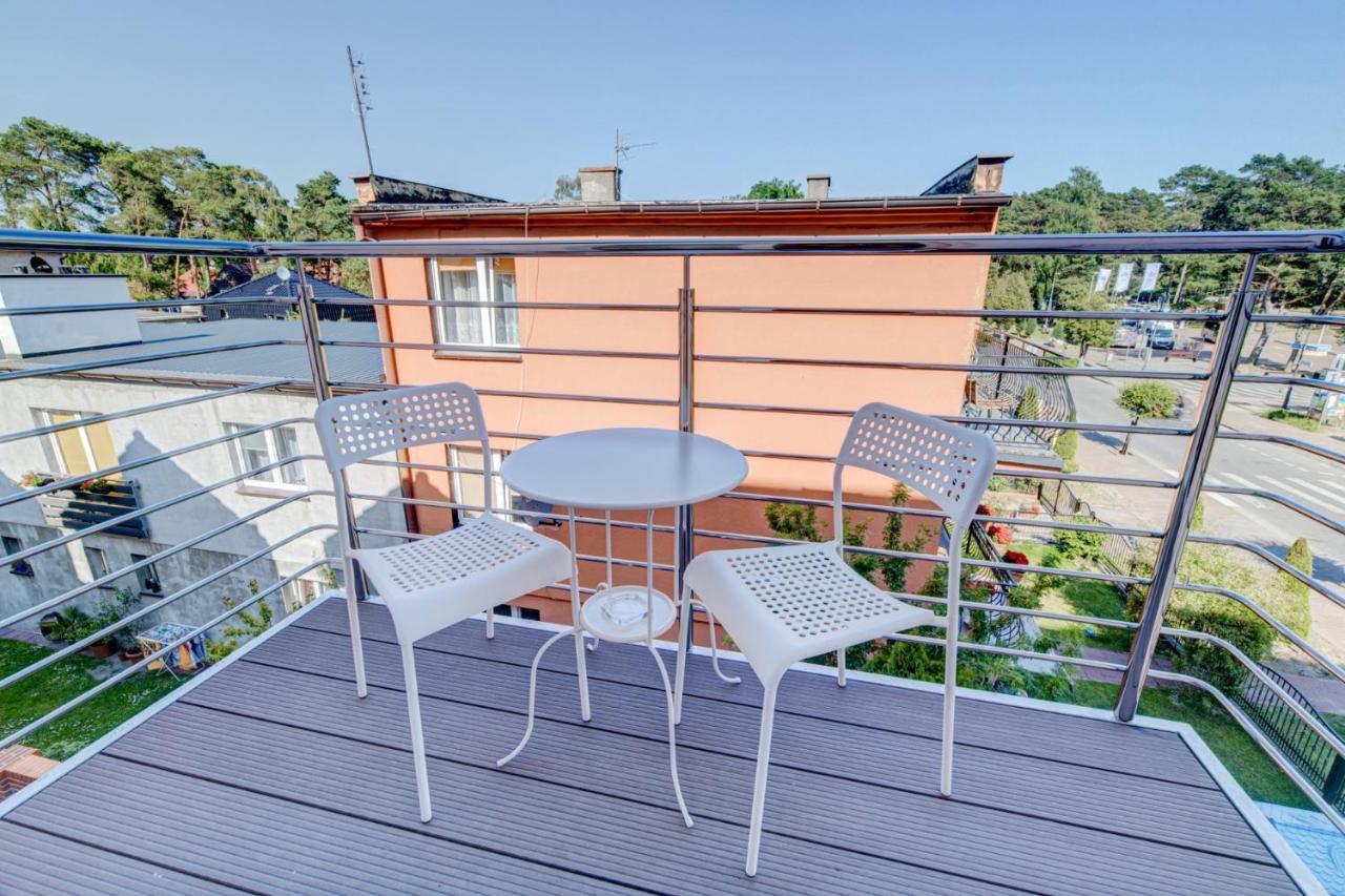 Pod Winogronem - Apartamenty Z Basenem I Wyzywieniem Поберово Экстерьер фото