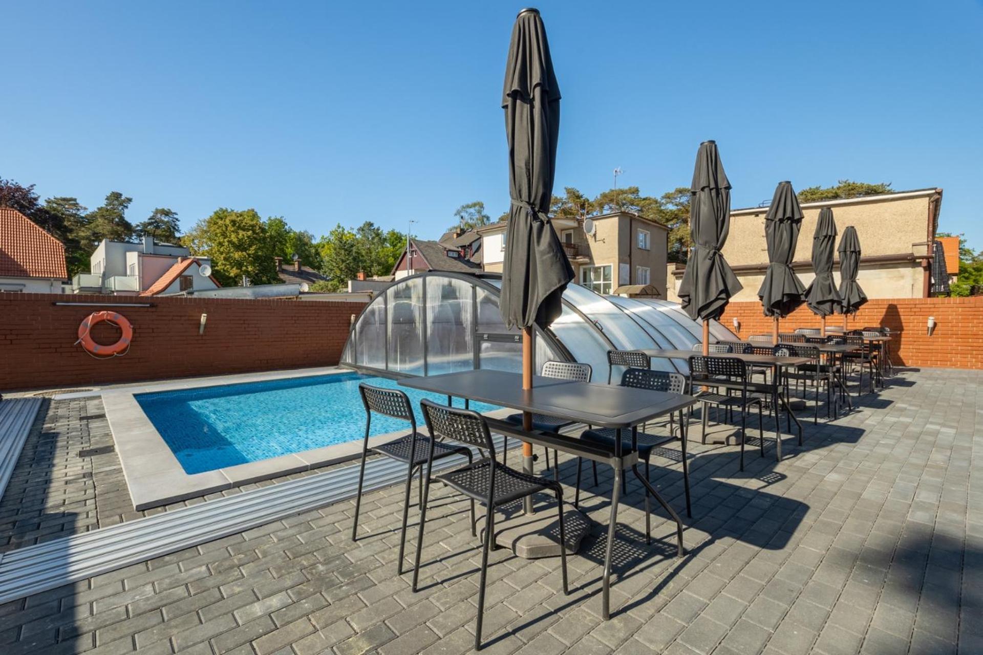 Pod Winogronem - Apartamenty Z Basenem I Wyzywieniem Поберово Экстерьер фото
